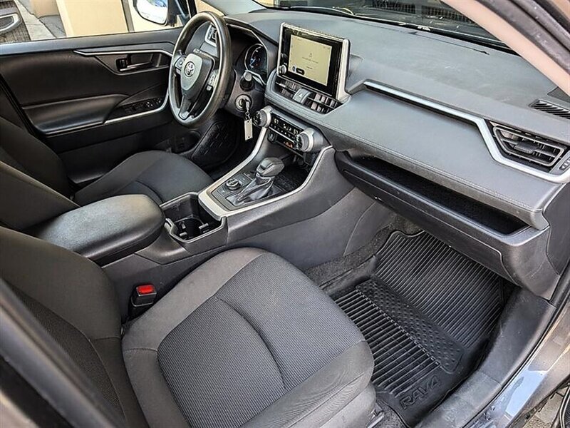 2024 Toyota RAV4 Hybrid LE - Photo 4 - Bountiful, UT 84010
