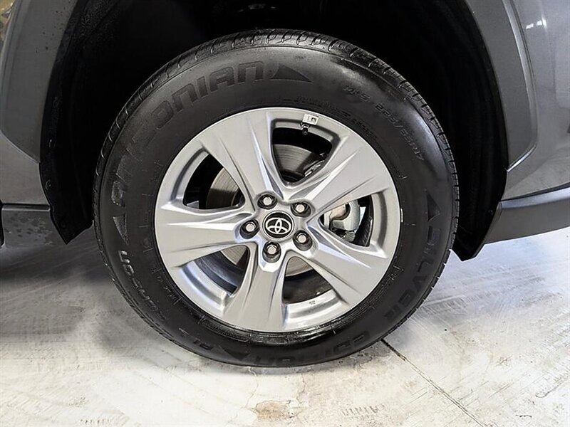 2024 Toyota RAV4 Hybrid LE - Photo 12 - Bountiful, UT 84010