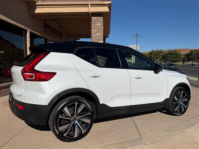 2021 Volvo XC40 Recharge Pure Electric P8 - Photo 32 - St. George, UT 84770-2625