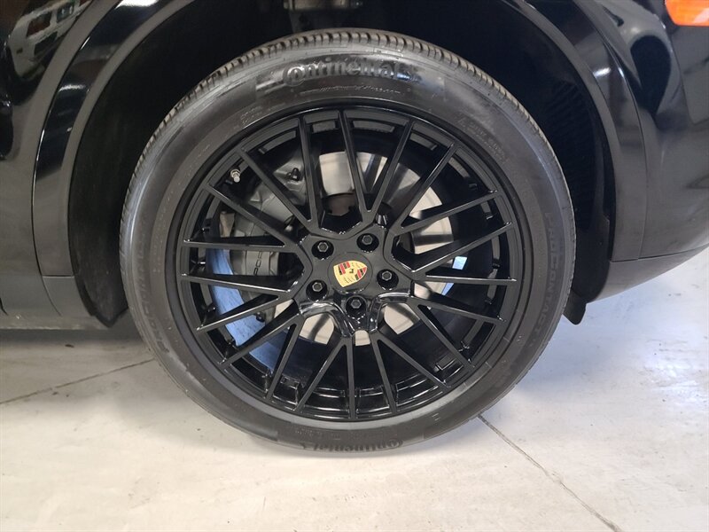 2023 Porsche Cayenne S - Photo 12 - Bountiful, UT 84010