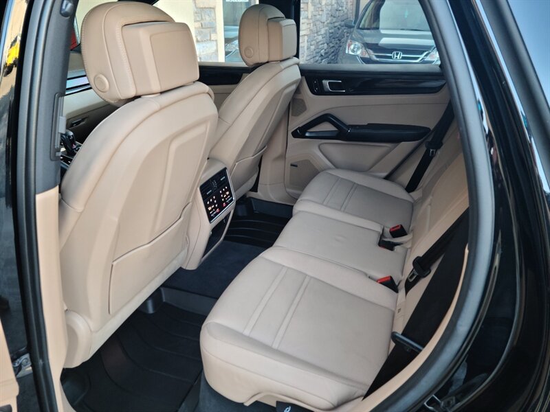 2023 Porsche Cayenne S - Photo 24 - Bountiful, UT 84010