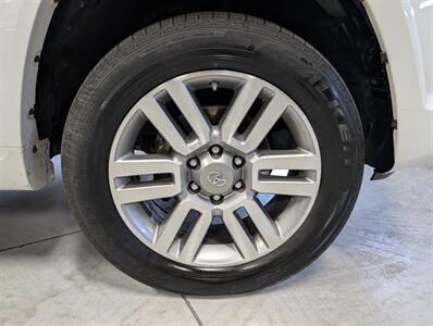 2011 Toyota 4Runner Limited   - Photo 12 - Bountiful, UT 84010