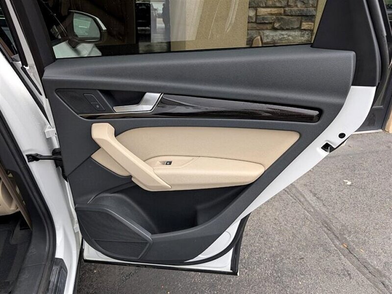 2018 Audi Q5 2.0T quattro Premium - Photo 26 - Bountiful, UT 84010
