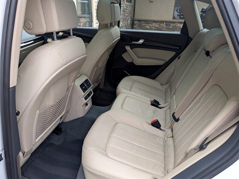 2018 Audi Q5 2.0T quattro Premium - Photo 24 - Bountiful, UT 84010