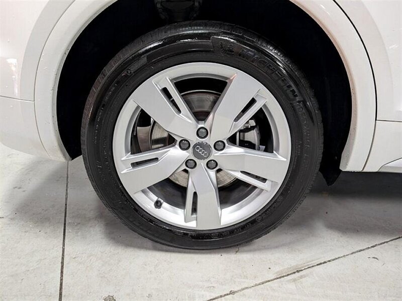 2018 Audi Q5 2.0T quattro Premium - Photo 13 - Bountiful, UT 84010