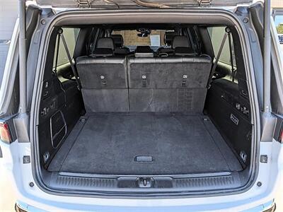 2025 Jeep Wagoneer L Series II - Photo 33 - Bountiful, UT 84010