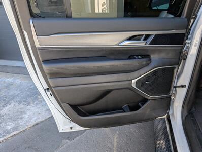 2025 Jeep Wagoneer L Series II   - Photo 25 - Bountiful, UT 84010