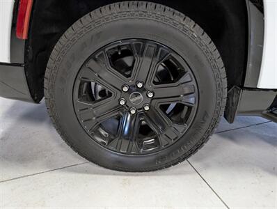 2025 Jeep Wagoneer L Series II   - Photo 13 - Bountiful, UT 84010