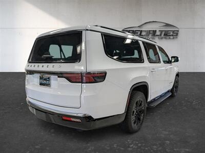 2025 Jeep Wagoneer L Series II - Photo 10 - Bountiful, UT 84010