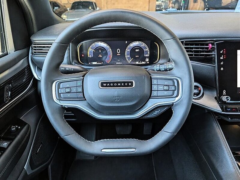2025 Jeep Wagoneer L Series II - Photo 19 - Bountiful, UT 84010
