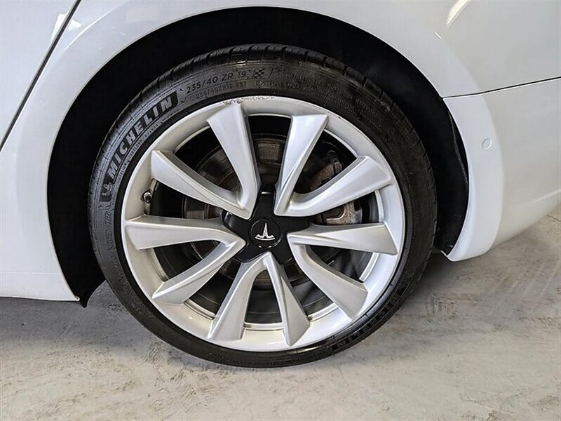 2020 Tesla Model 3 Long Range FSD Capable - Photo 14 - Bountiful, UT 84010