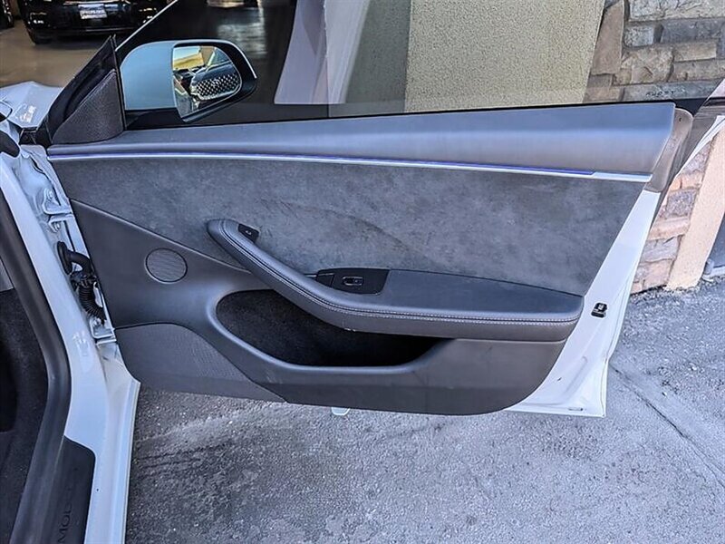 2025 Tesla Model 3 Long Range w/ Hardware 4 - Photo 30 - Bountiful, UT 84010