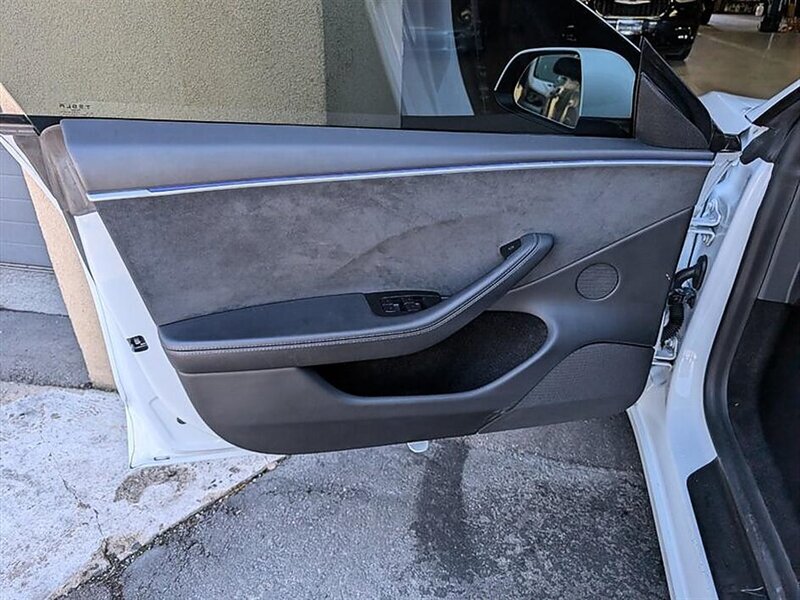 2025 Tesla Model 3 Long Range w/ Hardware 4 - Photo 18 - Bountiful, UT 84010