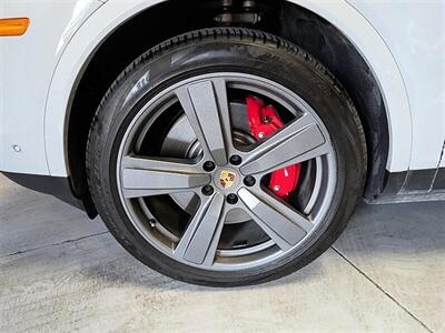 2024 Porsche Cayenne S Coupe   - Photo 15 - Bountiful, UT 84010