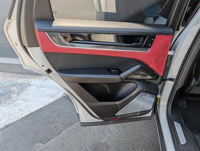 2024 Porsche Cayenne S Coupe   - Photo 25 - Bountiful, UT 84010