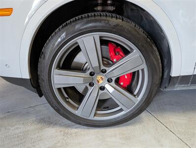 2024 Porsche Cayenne S Coupe   - Photo 15 - Bountiful, UT 84010
