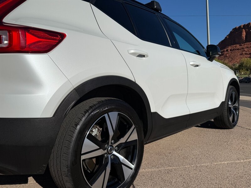 2022 Volvo XC40 Recharge Twin Core - Photo 26 - St. George, UT 84770-2625
