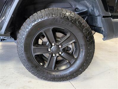 2025 Jeep Wrangler Sahara   - Photo 14 - Bountiful, UT 84010