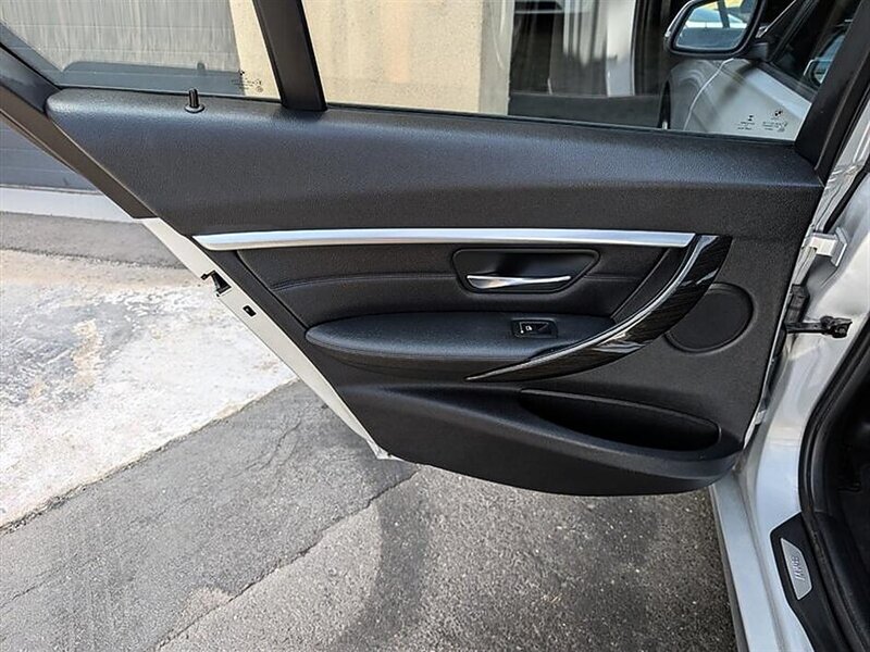 2016 BMW 328i - Photo 24 - Bountiful, UT 84010