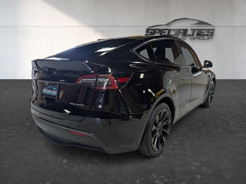2021 Tesla Model Y Long Range 7-Passenger w/ Acceleration Boost - Photo 10 - Bountiful, UT 84010