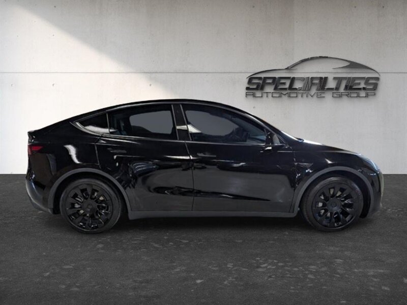 2021 Tesla Model Y Long Range 7-Passenger w/ Acceleration Boost - Photo 11 - Bountiful, UT 84010