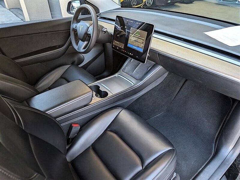 2021 Tesla Model Y Long Range 7-Passenger w/ Acceleration Boost - Photo 4 - Bountiful, UT 84010