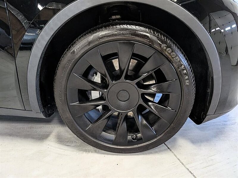 2021 Tesla Model Y Long Range 7-Passenger w/ Acceleration Boost - Photo 12 - Bountiful, UT 84010
