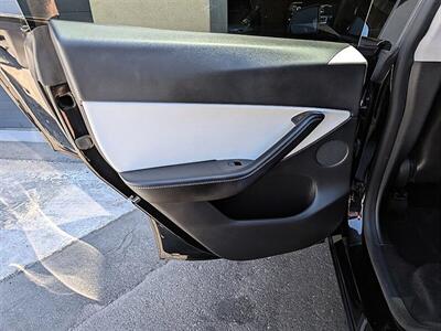 2021 Tesla Model Y Long Range  7-Passenger w/ Acceleration Boost - Photo 24 - Bountiful, UT 84010