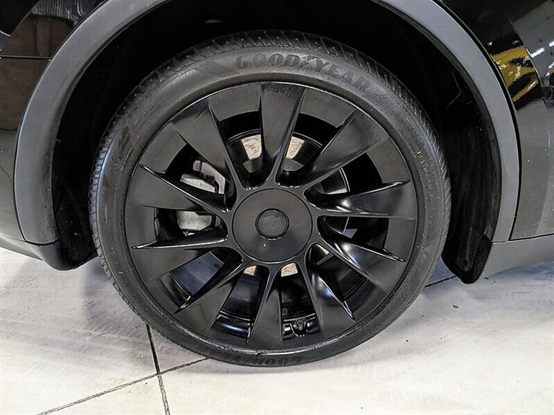 2021 Tesla Model Y Long Range 7-Passenger w/ Acceleration Boost - Photo 13 - Bountiful, UT 84010