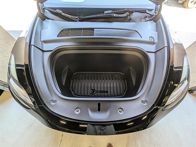 2021 Tesla Model Y Long Range 7-Passenger w/ Acceleration Boost - Photo 17 - Bountiful, UT 84010