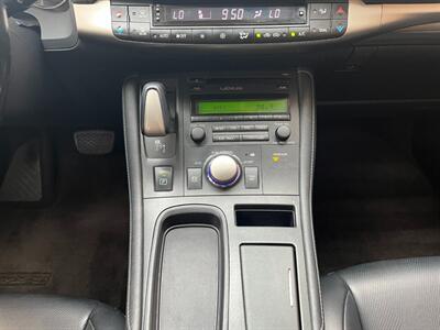 2016 Lexus CT 200h   - Photo 41 - St. George, UT 84770-2625