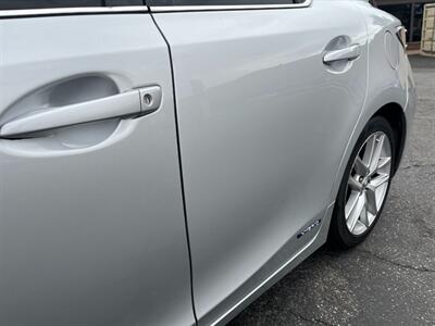 2016 Lexus CT 200h   - Photo 28 - St. George, UT 84770-2625