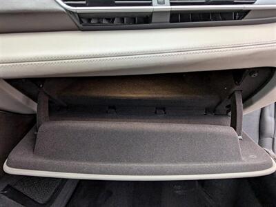 2019 BMW i8   - Photo 26 - Bountiful, UT 84010