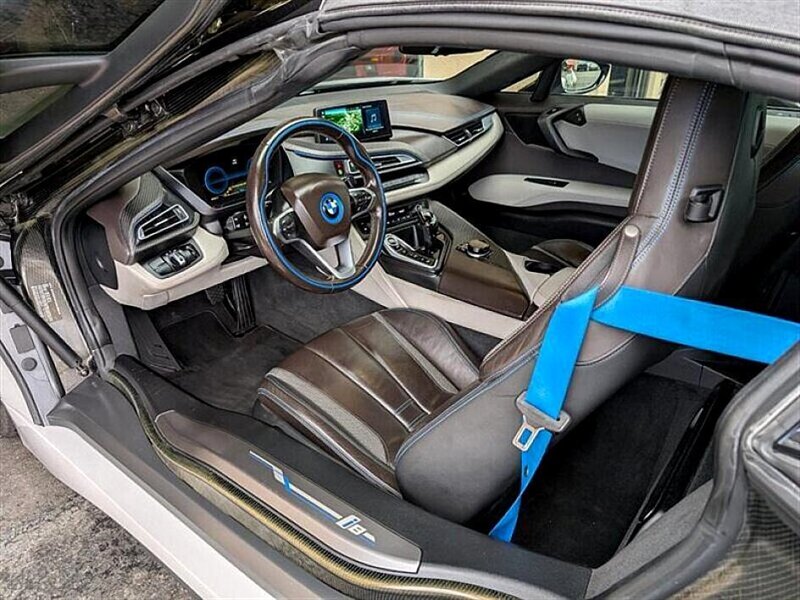 2019 BMW i8 - Photo 2 - St. George, UT 84770-2625