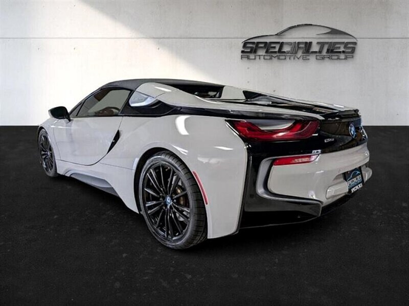 2019 BMW i8 - Photo 7 - St. George, UT 84770-2625