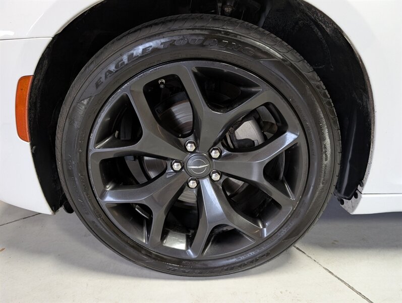 2022 Chrysler 300 Series S V6 - Photo 15 - Bountiful, UT 84010