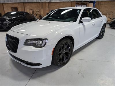 2022 Chrysler 300 Series S V6 - Photo 5 - Bountiful, UT 84010