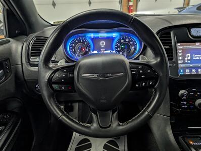 2022 Chrysler 300 Series S V6 - Photo 19 - Bountiful, UT 84010