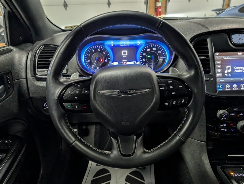 2022 Chrysler 300 Series S V6 - Photo 19 - Bountiful, UT 84010