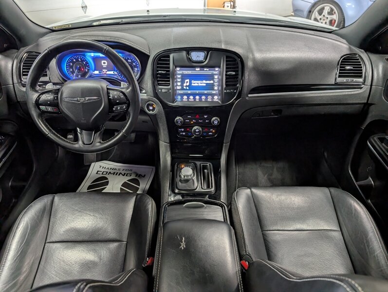2022 Chrysler 300 Series S V6 - Photo 3 - Bountiful, UT 84010