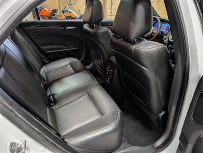 2022 Chrysler 300 Series S V6 - Photo 30 - Bountiful, UT 84010