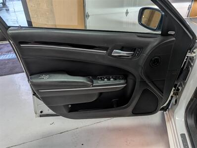2022 Chrysler 300 Series S V6 - Photo 18 - Bountiful, UT 84010