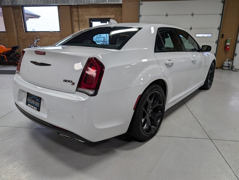 2022 Chrysler 300 Series S V6 - Photo 10 - Bountiful, UT 84010