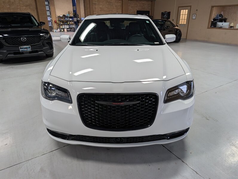 2022 Chrysler 300 Series S V6 - Photo 6 - Bountiful, UT 84010