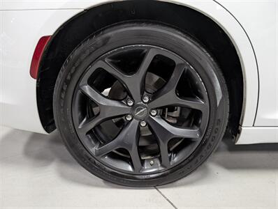 2022 Chrysler 300 Series S V6 - Photo 13 - Bountiful, UT 84010