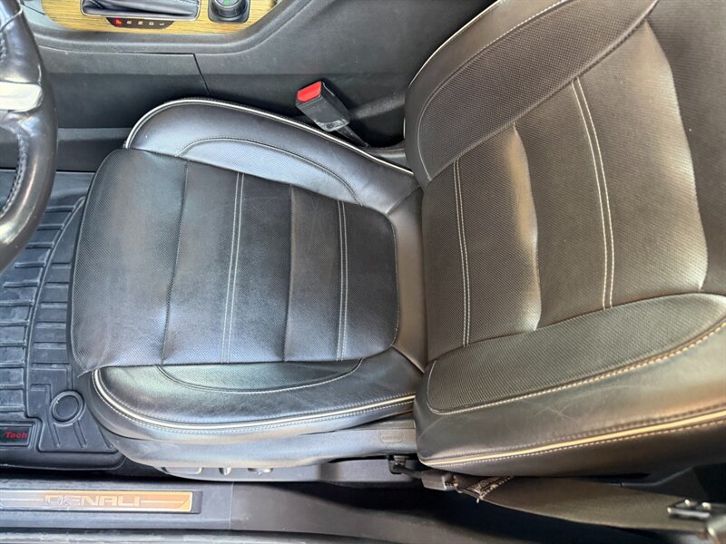 2019 GMC Acadia Denali - Photo 38 - St. George, UT 84770-2625