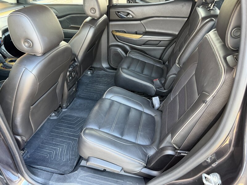 2019 GMC Acadia Denali - Photo 11 - St. George, UT 84770-2625