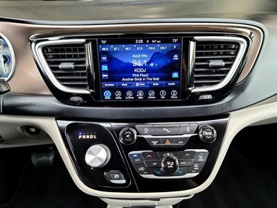 2017 Chrysler Pacifica Touring-L   - Photo 21 - Bountiful, UT 84010