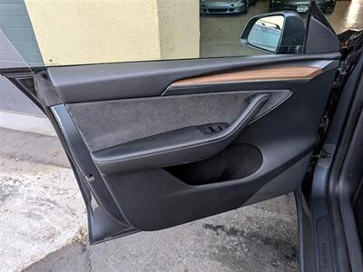 2022 Tesla Model Y Long Range   - Photo 18 - Bountiful, UT 84010