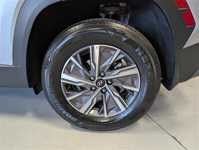 2024 Hyundai TUCSON Hybrid Blue   - Photo 14 - Bountiful, UT 84010